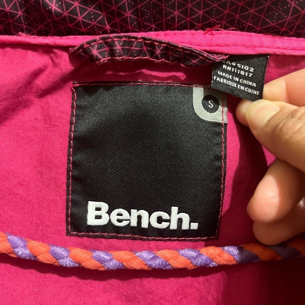 Bench Purple Geometric Women’s Jacket- Perfect Style & Function! Size Small - Picture 5 of 10